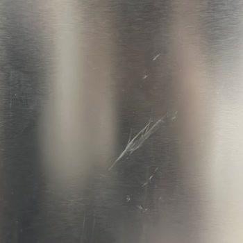 Hasarlı Dondurucu Teslim Edildi, Firma Tüketici Hatası İddiası