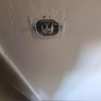 Tamamlanmamış İşçilik Ve Kalitesiz Yapı Nedeniyle Ral Yapı’ya Şikayet