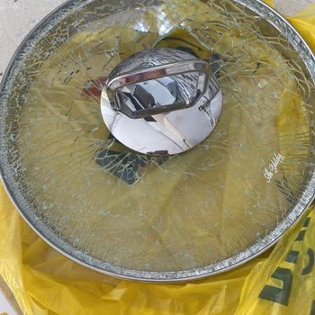 Cam Kapak Patladı, Garantiden Cevap Bekliyorum