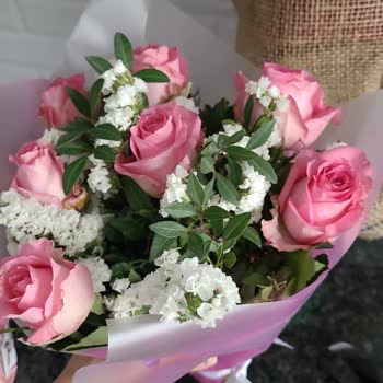 Çürük Güller Ve Böcekli Buket İçin Hızlı Çözüm Talebi