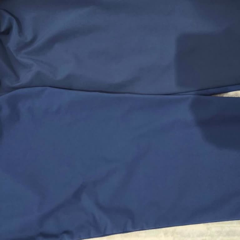 Paul Mark Pantolonunda Renk Uyumsuzluğu Ve Üretim Hatası