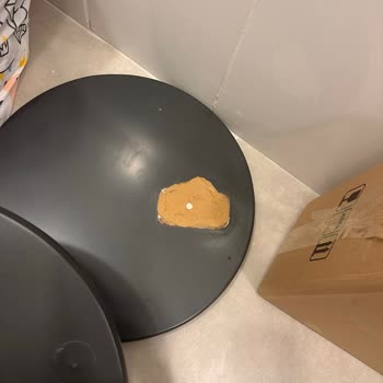 TV Ünitesi Yamuk Ve Sehpa Kırıldı, Firma Garanti Ve Çözüm Reddetti