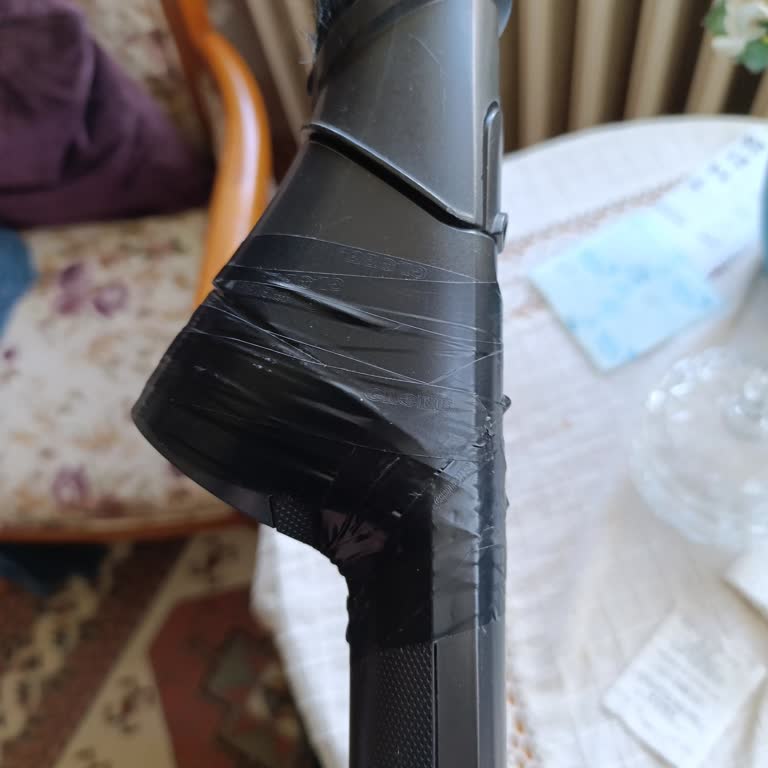 Miele Blizzard Süpürge Tutma Kolu Kırıldı - Ayıplı Ürün Değişim Talebi