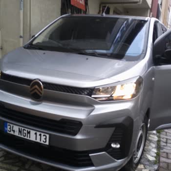 Sıfır Araç Farlarının Su Alması İçin Garanti Değişimi Talebi