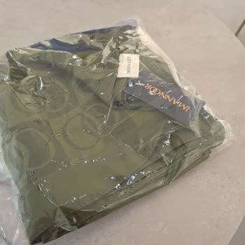 Organic Scarfs Yanlış Renk Ve Sigara Kokulu Şal İçin Geri Ödeme Talebi