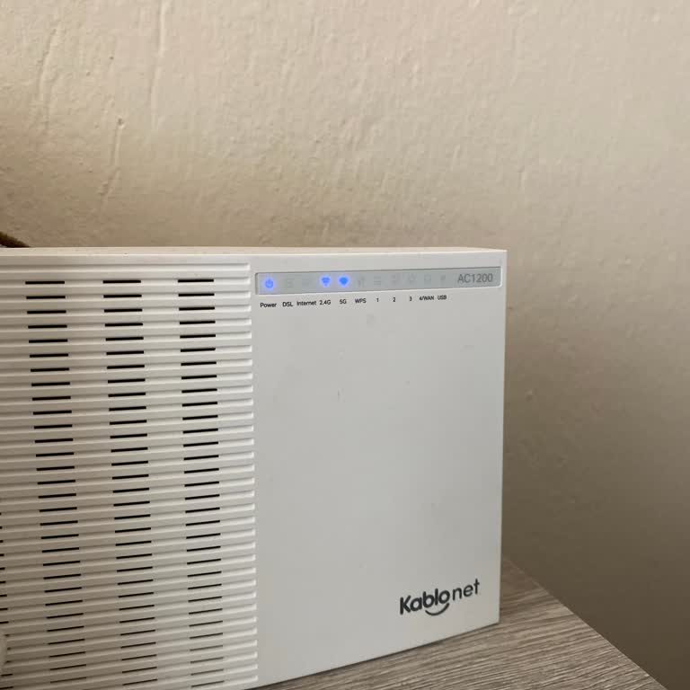 İnternet Ve Uydu Yayınında Sürekli Kesinti, Müşteri Hizmetlerinden Cevap Yok Ve Ücret İadesi Talebi