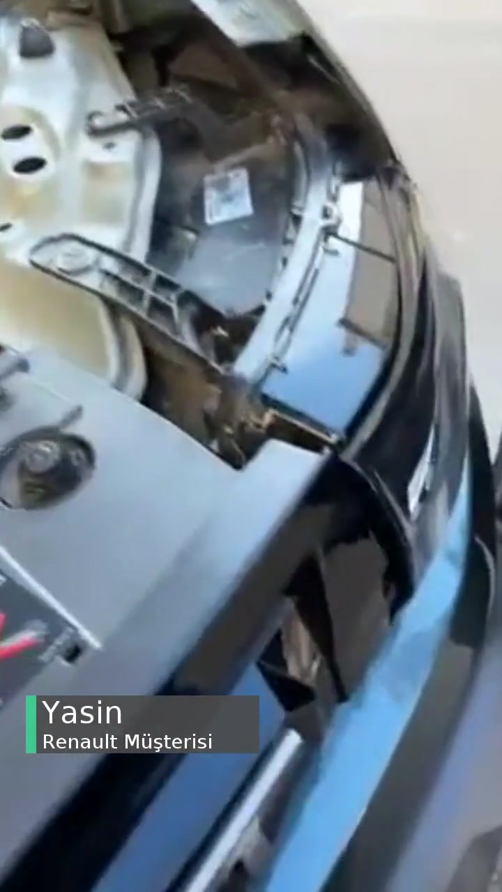 Renault Duster Aracımız Sol Farı Su Alıyor videonun kapak resmi