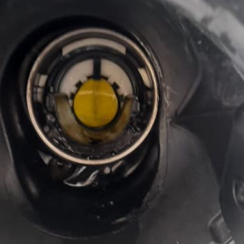 Shell İstasyonunda Mazot Doldurulurken Aracım Kırıldı, Tazmin İstiyorum