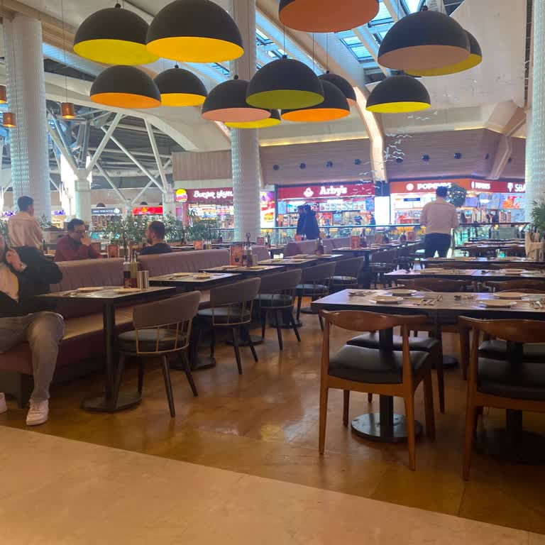 Tavuk Dünyası’nda İftar Öncesi Boş Masada Müşterinin Çıkarılması Ve Saygısız Davranış