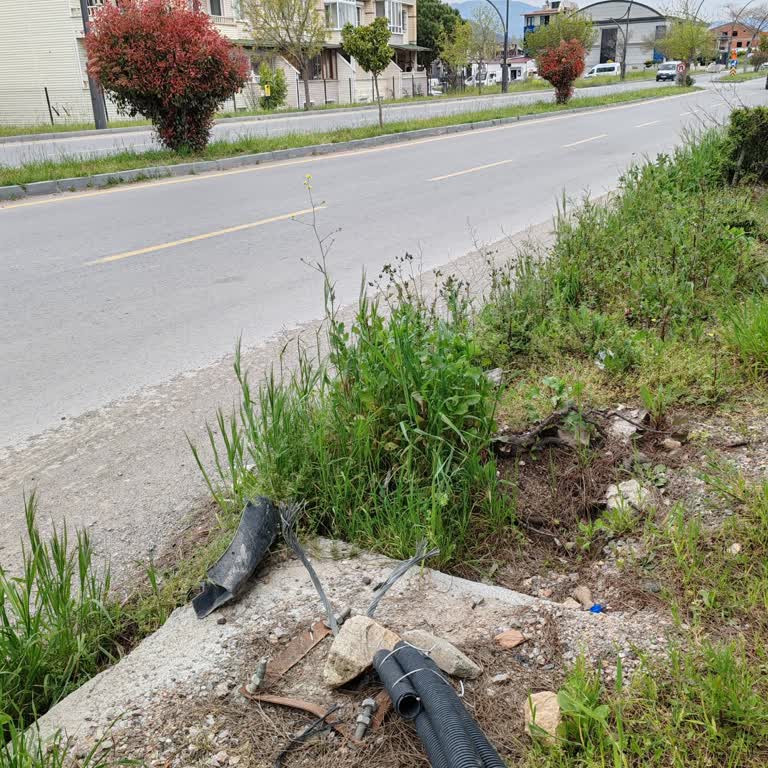 Uludağ Elektrik Dağıtım Elektrik Direği Eksikliği Ve Arızası
