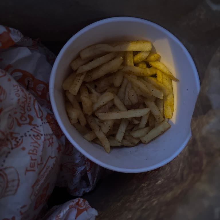 Popeyes Kova Patates Yarım Geldi Ücret İadesi Talebi