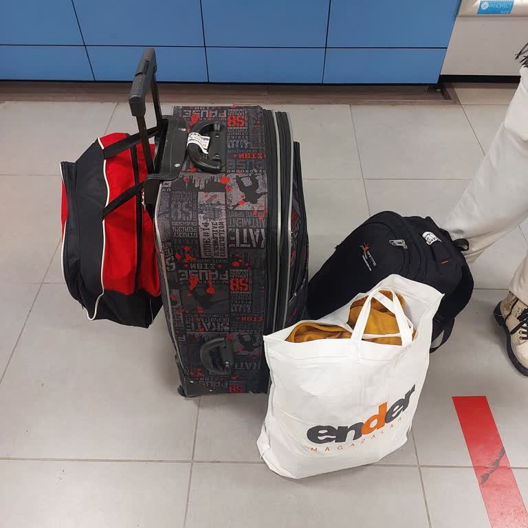 Kaptan Ve Muavinin Usulsüz 200 TL Bagaj Ücretine İade Ve Özür Talebi