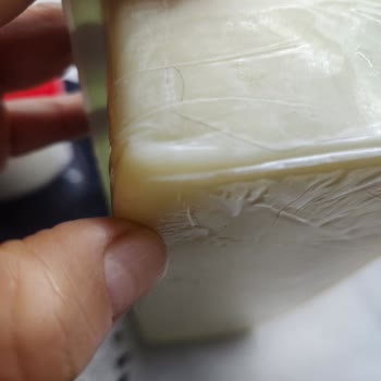 Teksüt Kaşar Peynirinde Yabancı Maddeler Ve Hijyen İhlali Şikayeti