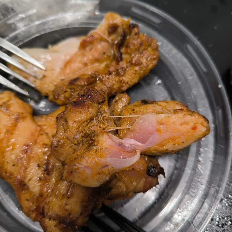 İlk Oruç Gününde Pişmemiş Tavuk Sorunu Ve Ücret İadesi Talebi