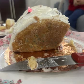 Küflü Pasta Teslimatı Ve Sağlık Riski: Tam İade Talebi