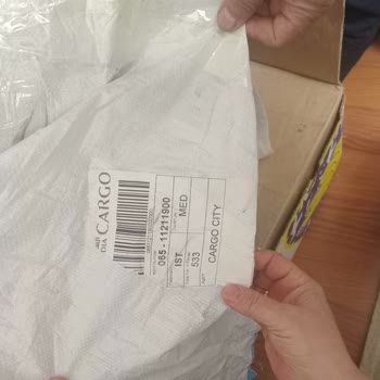 Koli Açılmış Ve 2 Kg Hurma Eksik