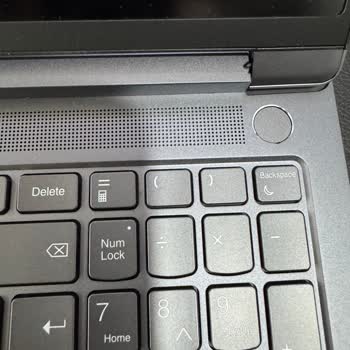 Lenovo ThinkBook 16P G5 Menteşe Kırığı Garanti Dışı Değil, Ücretsiz Onarım Talebi