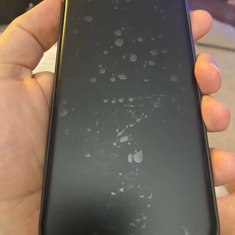 Kusurlu Ekran Koruyucu Ve Satıcıdan Cevap Almama