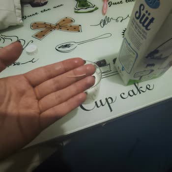 BİM Hadımköy Şubesinde Dost Süt Paketi İçinde Sert Plastik Cisim, Hijyen Endişesi