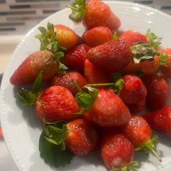 Çürük Çilekler Çocuklarımızı Mağdur Etti