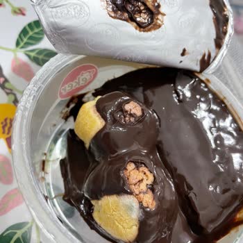 Küflü Profiterol Ürünü İçin Ürün Değişimi Ve Para İadesi Talebi