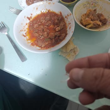 Full Gross Market Ovacık Şubesinde Et İçinde Cam Parçası, Çocuk Tehlikede