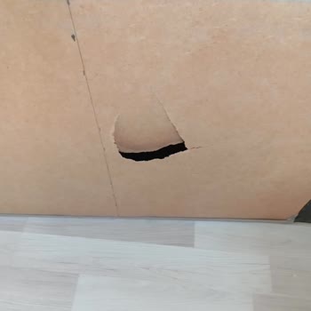 Atılım Nakliyat Ekstra Ücret Şartı Ve Zarar Görmüş Mobilyalar İçin Tazminat İsteği