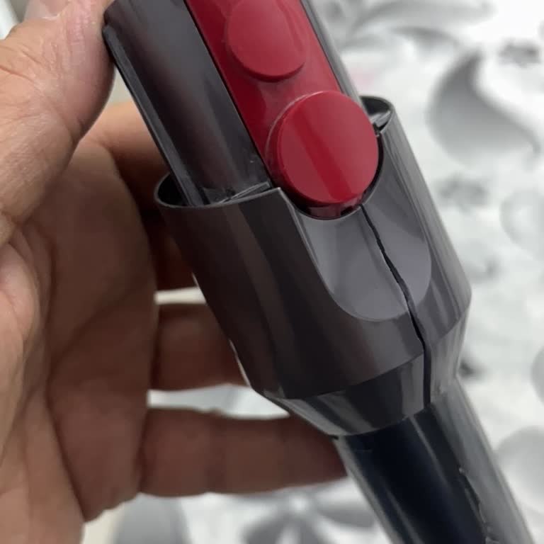 Uzatılmış Garantili Dyson Süpürgesinin Borusu Kırıldı, Media Markt Ve Servis Sorumluluk Almıyor
