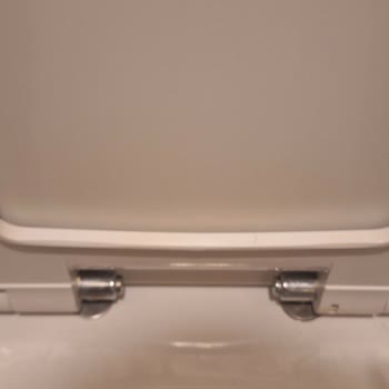 Seramiksan Klozet Kapağının Kendi Kendine Kırılması Ve Değişim Talebi