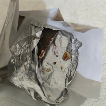 Torku Fındıklı Çikolata İçinde Sert Parça, Diş Sağlığına Tehlike