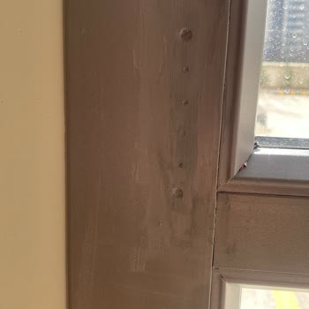 Pimapen Kasa Köşesindeki Montaj Hatası Mastikle Gizlendi