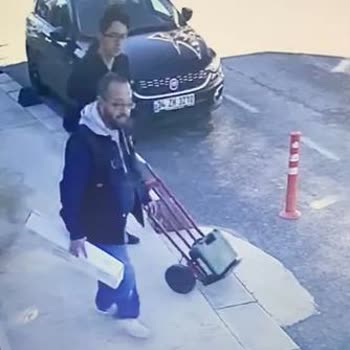 Arçelik Servis Teknisyeninin Otopark Yangını Çevreyi Tehlikeye Attı