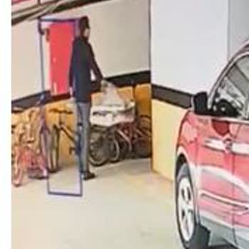 Arçelik Servis Teknisyeninin Otopark Yangını Çevreyi Tehlikeye Attı