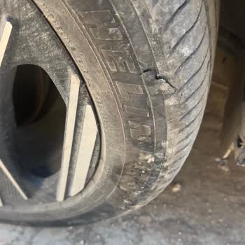 Aydem’in Yol Çalışmalarında Güvenlik Eksikliği Ve Yetersiz Lastik Tazminatı