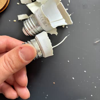 Osram Ampulü 9 Ayda Bozuldu Ve Gövdesi Parçalandı, Güvenlik Endişesi