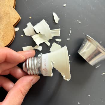 Osram Ampulü 9 Ayda Bozuldu Ve Gövdesi Parçalandı, Güvenlik Endişesi