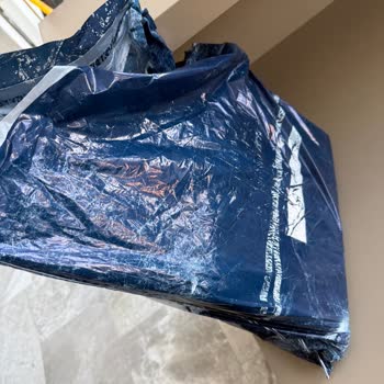 Kargo Paketi Açık Ve Yırtılmış Şekilde Teslim Edildi