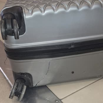 İstanbul-Adıyaman Uçuşunda Kırık Bavul Ve Tutanak Tutulmaması