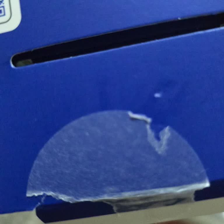 Sıfır Satılan PS5’te Kullanılmış Görünen Hasar Ve Yanıltıcı Ambalaj