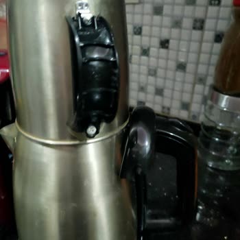 Garanti Kapsamındaki Sinbo Çay Makinesi İçin Üst Demlik Kulbu Yedek Parça Talebi