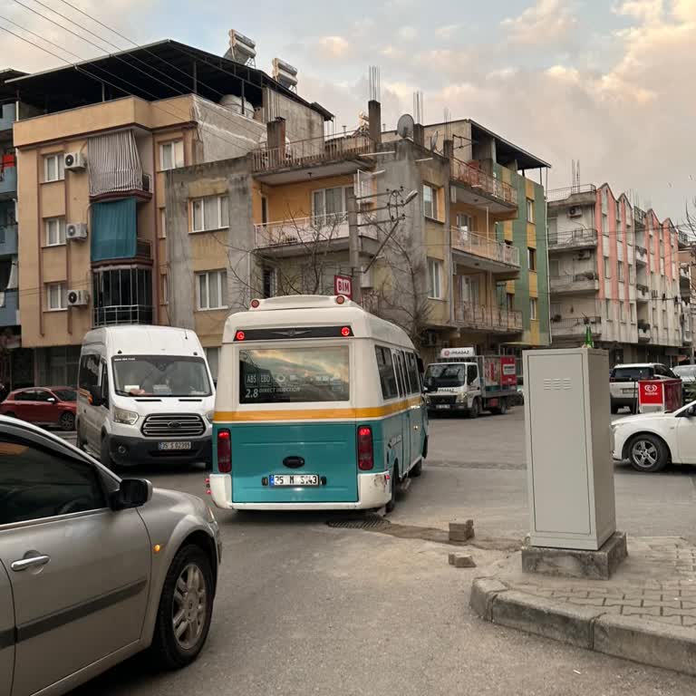Polisten Kaçan Dolmuşun Güzergah Değişikliği Yolcu Güvenliğini Tehdit Ediyor