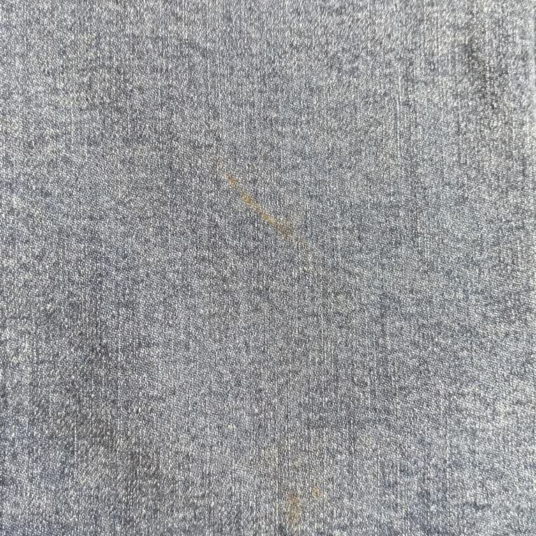 Lekeli Gelen Jean Pantolon Ve Yüksek Sesli Kaba Üslup