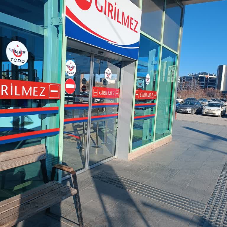 YHT | Yüksek Hızlı Tren Zamanında Gelen Yolcunun Trene Alınmaması Ve Personel Tutumu