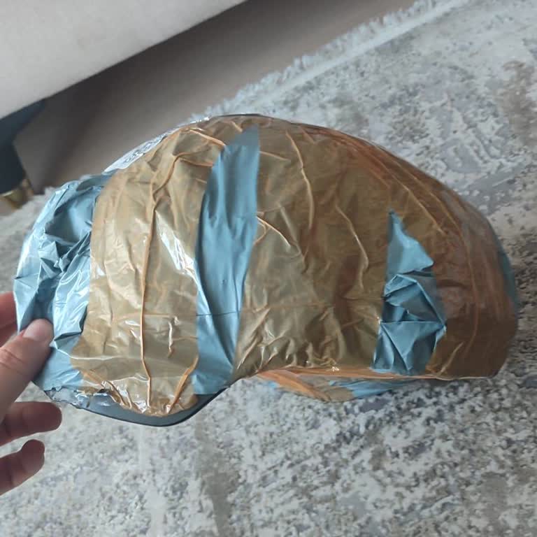 Siparişim Haki Hücum Yeleği Olmalıydı, Yerine Düşük Değerli Airsoft Kask Geldi