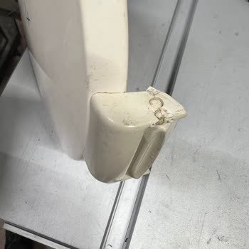 Primanova Çöp Kovası Menteşe Kırılması Ve Parça Temininde Çözüm Talebi