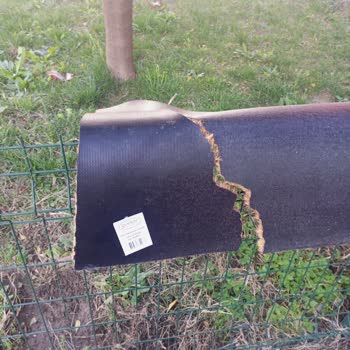 Sercan Paspas Aldığım Paspası Silkelerken Ürün Adeta Kağıt Gibi Yırtıldı