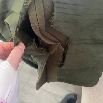 Koton Bandırma Mağazasında Kaşe Montta Tekrarlayan Astar Ayrılması Ve Çözüm Talebi