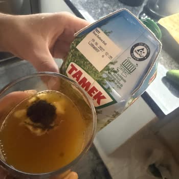 Tamek Meyve Suyu Ve Telafi Paketindeki Salçada Küf Şikayeti