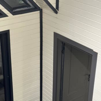 Ahşap Evde Su Sızıntısı Ve Kırıklar İçin Garantili Onarım Talebi