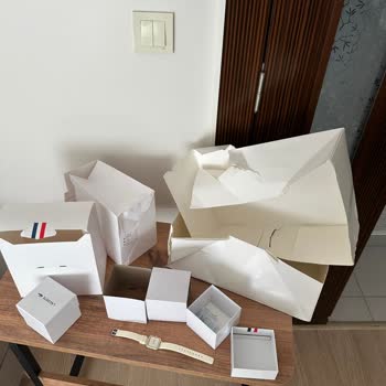 Lacoste Online Siparişimde Hediye Paketi Yırtık Ve Kutular İkiye Ayrılmış